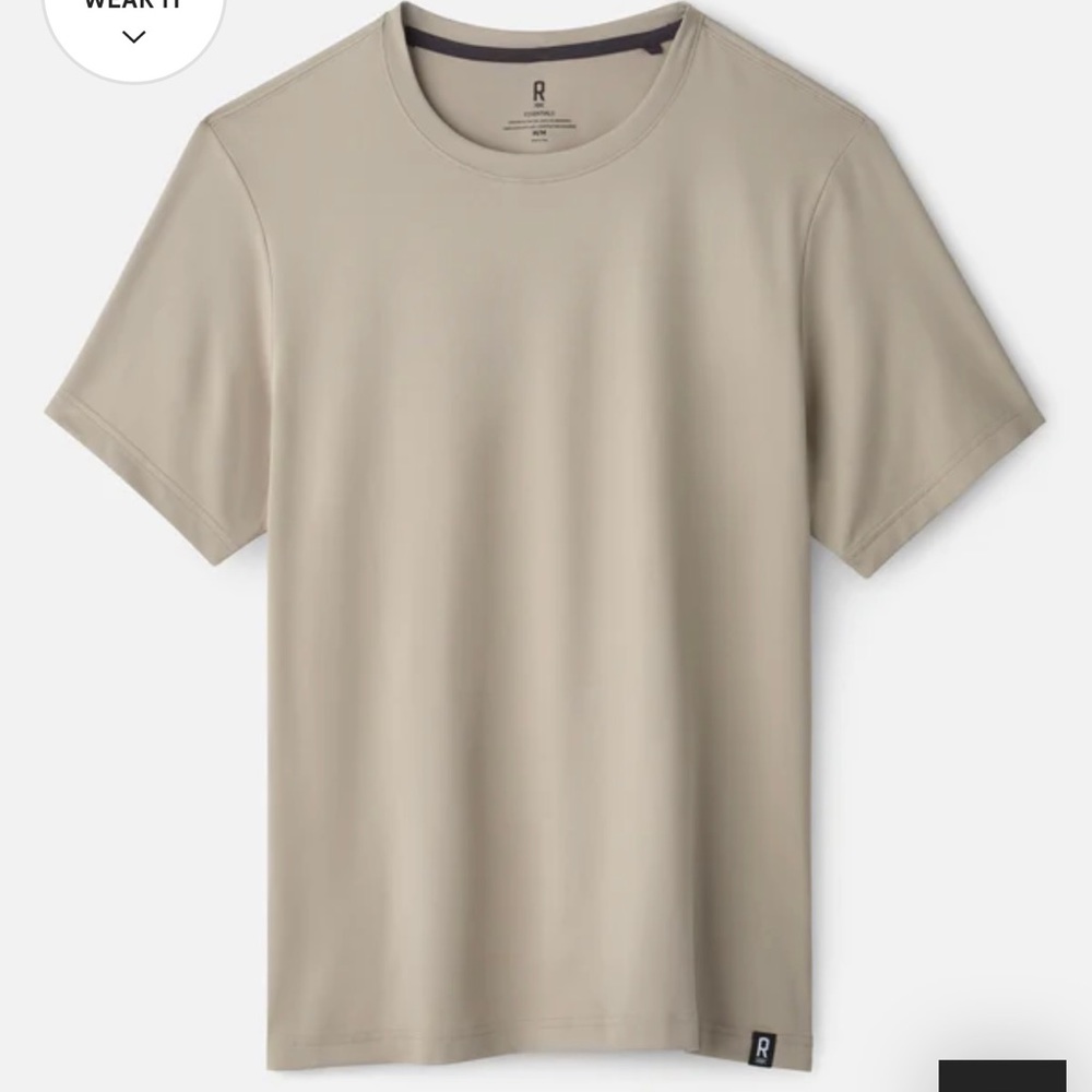 Rhône Essentials Tee. Sage Green. Size Medium.